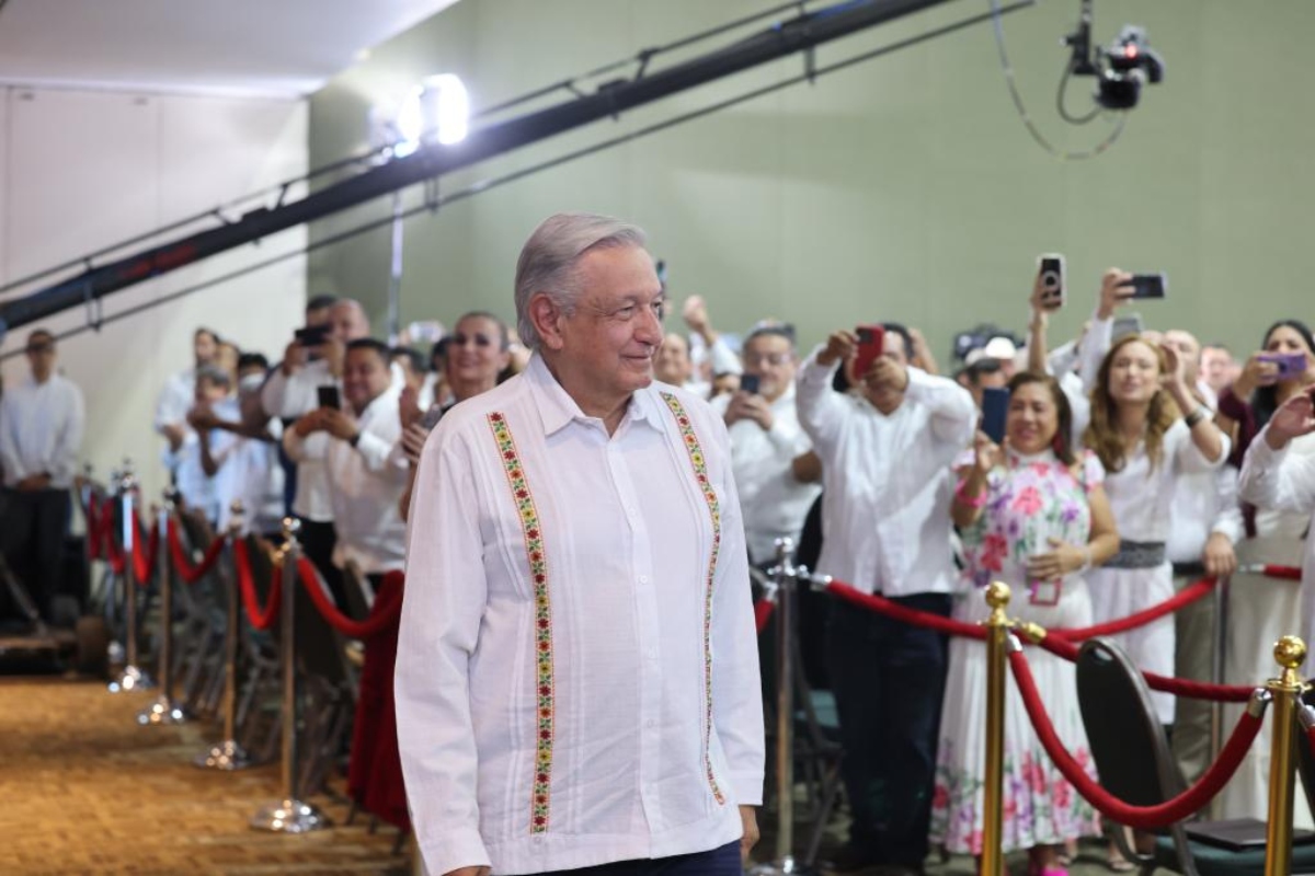 AMLO asegura que progreso y desarrollo de México se debe al combate a