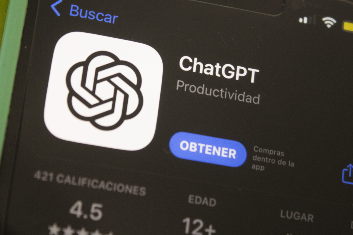 Gli utenti di ChatGPT hanno segnalato nuove funzionalità: multimedialità ed elaborazione di file