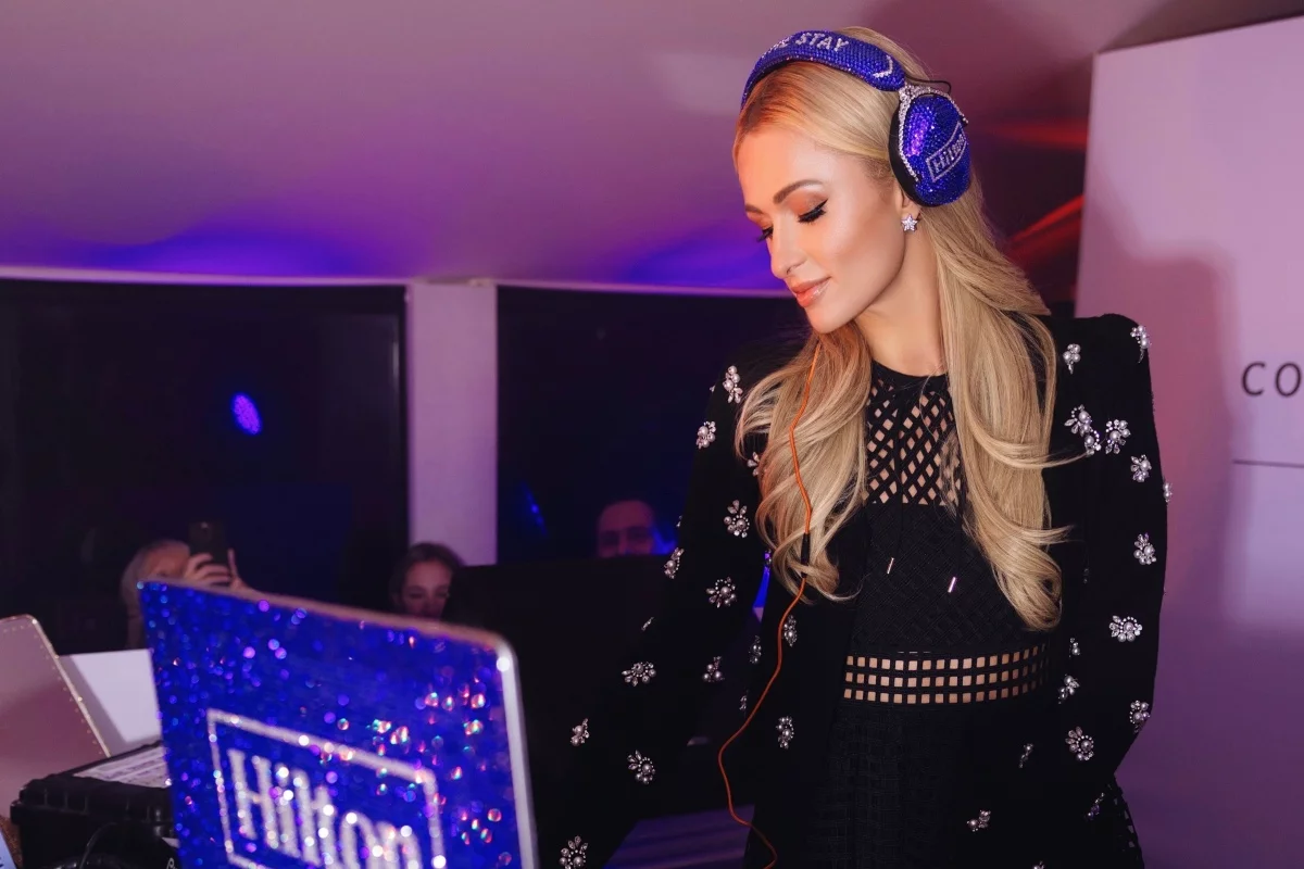 Foto: X @ParisHilton