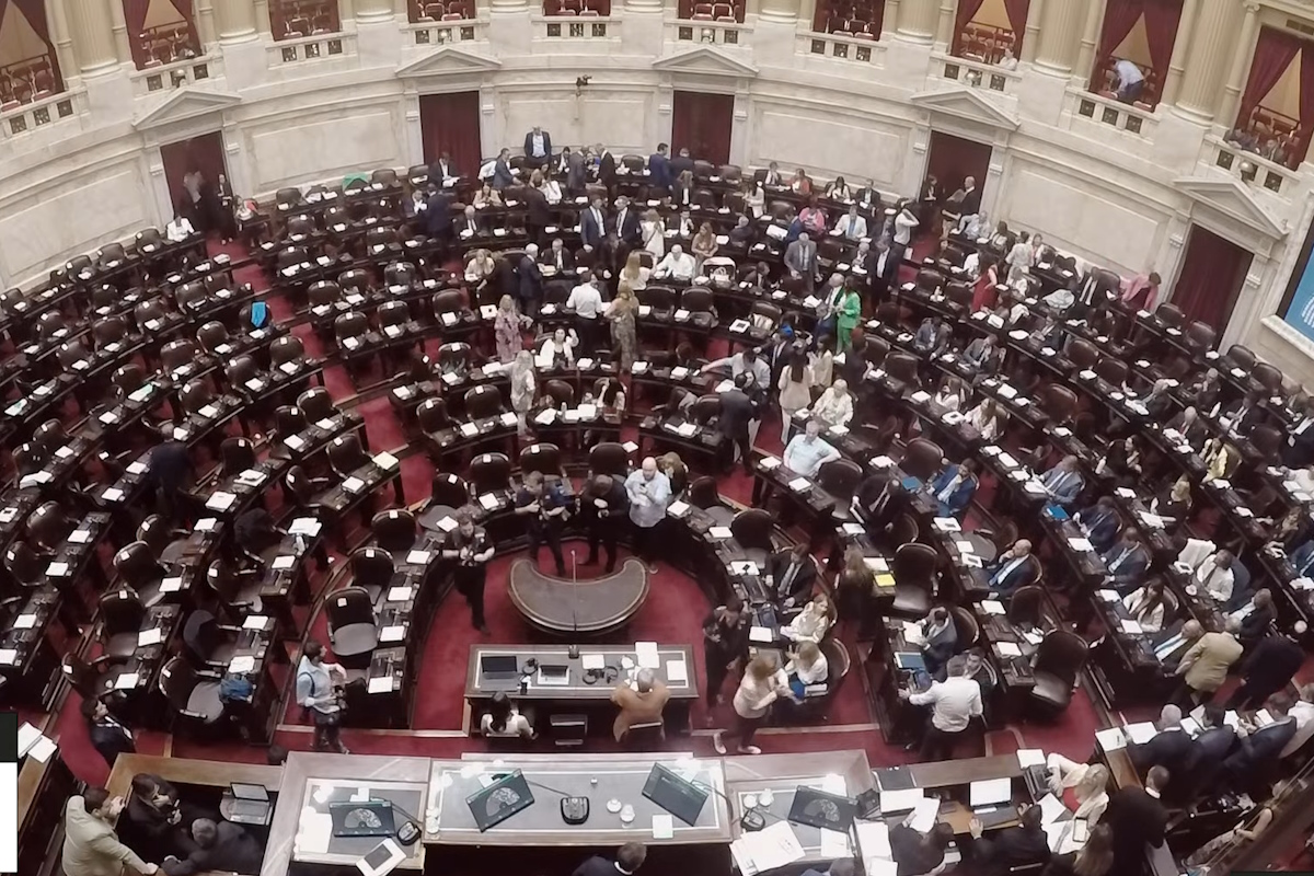 Debaten En La Cámara De Diputados De Argentina Sobre Ley Bases De