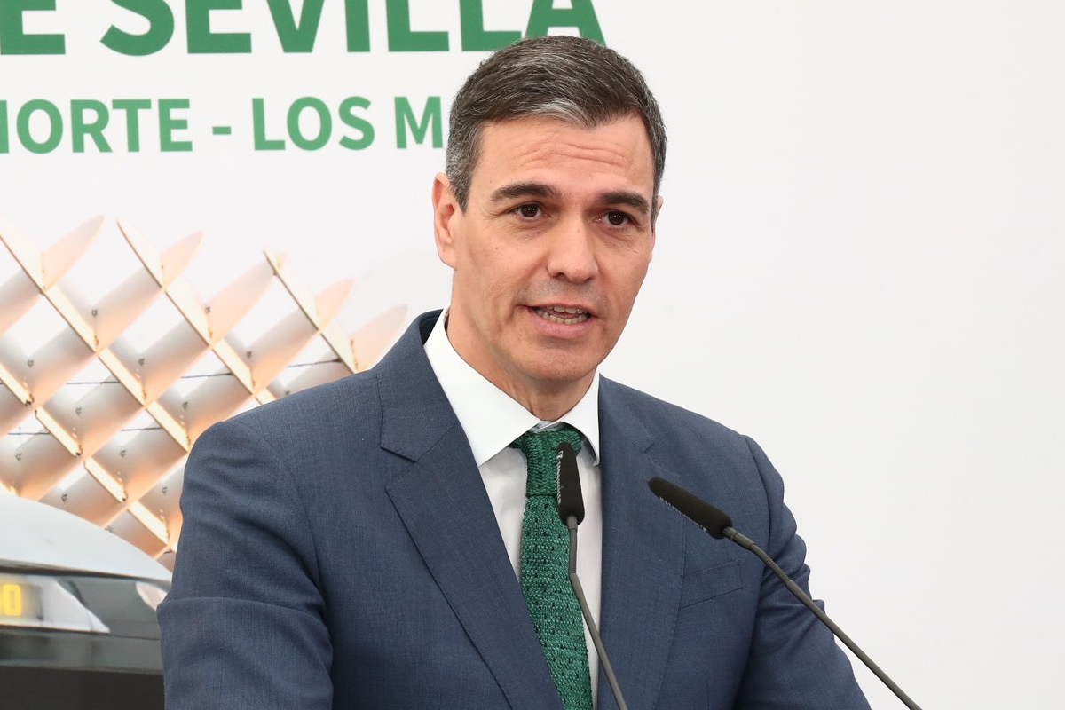 Qué Está Pasando En España Sánchez Decide Seguir Al Frente Del