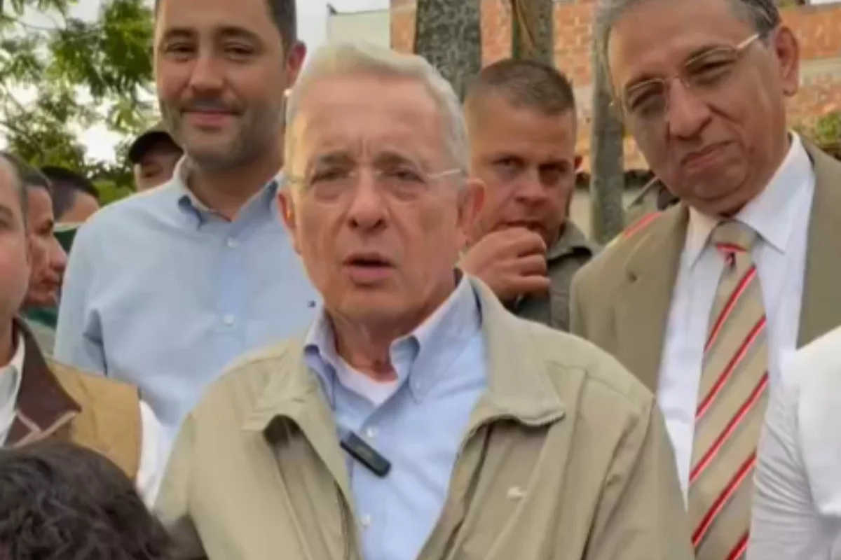 Foto: X @AlvaroUribeVel