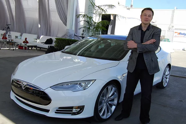 Tesla tiene bajo la lupa a Xiaopeng Motors por hacer réplicas de sus autos  eléctricos