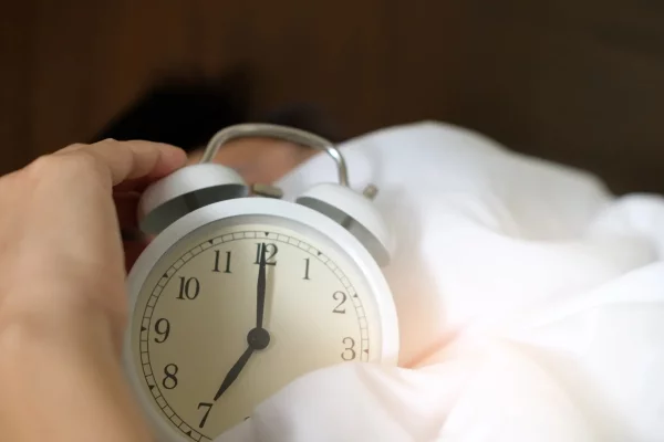 Cómo los malos hábitos de sueño pueden afectar la salud física y mental