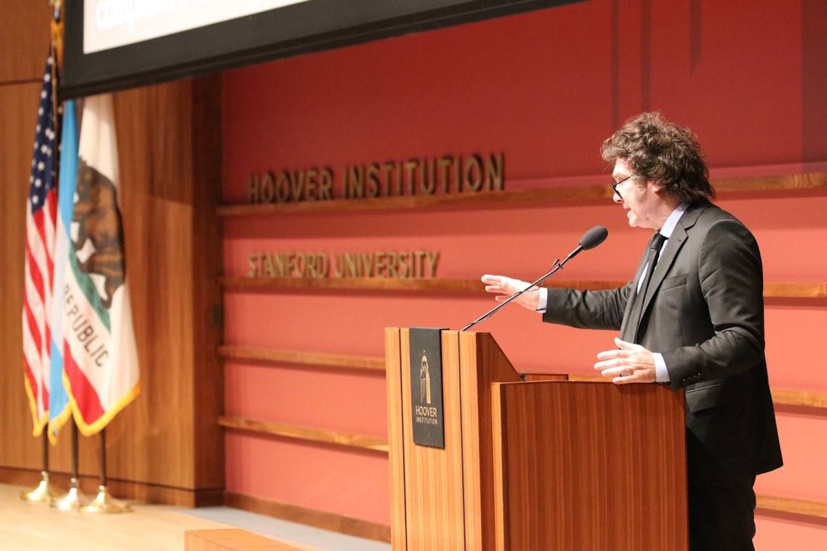 JAvier Milei en Stanford (foto de presidencia de Argentina)