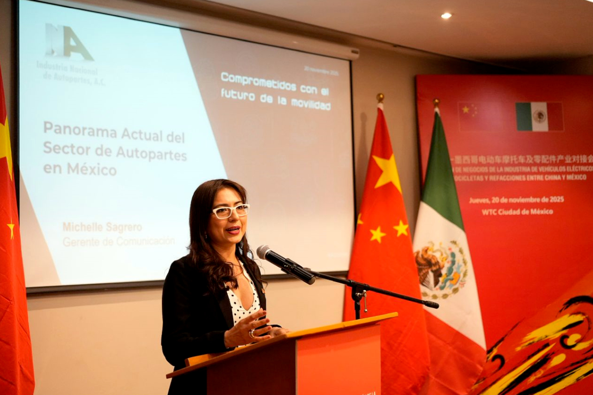 Michelle Sagrero en conferencia de prensa
