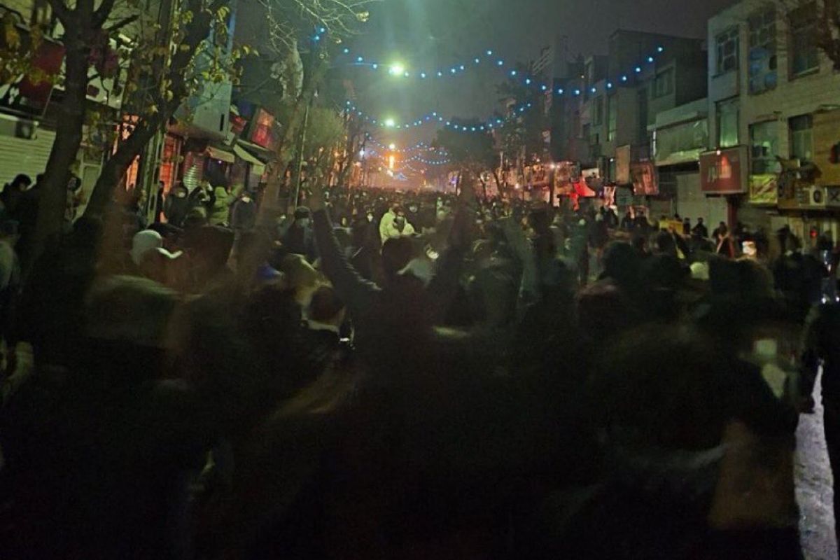 Manifestantes en Irán. Fuente: X @NiohBerg