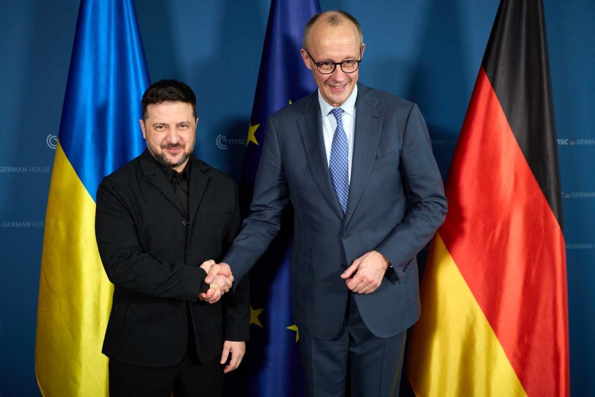 Zelenski junto al canciller Merz. Fuente: X @ZelenskyyUa