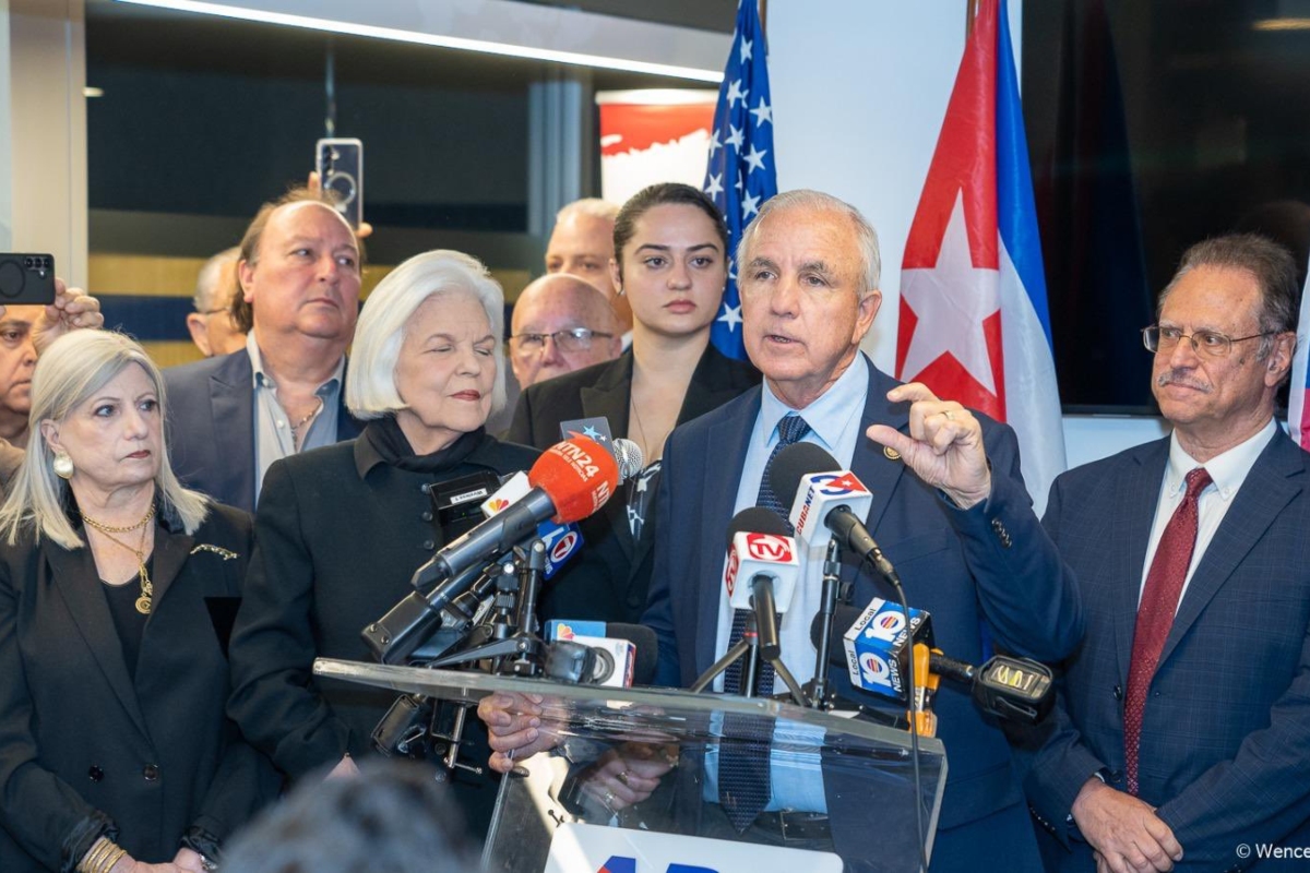 Representante de Florida Carlos A. Gimenez. Fuente: @RepCarlos