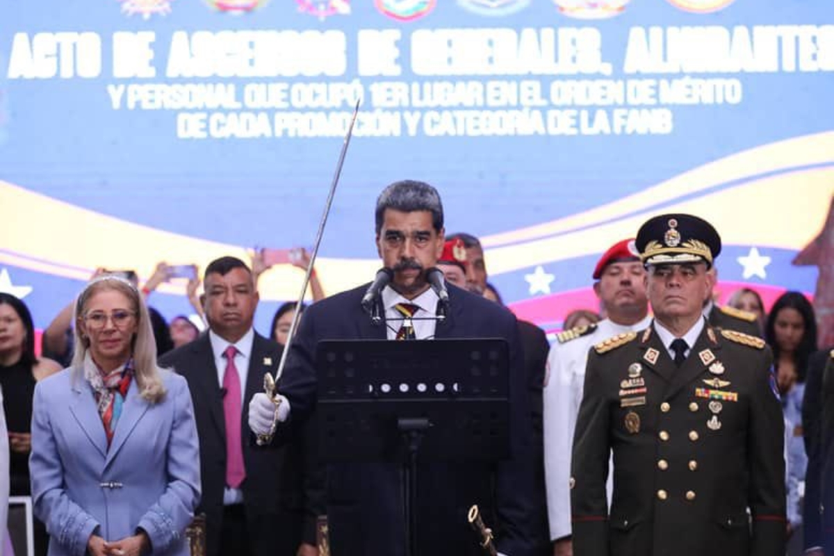 Padrino junto a Maduro. Fuente: X/Vladimir Padrino