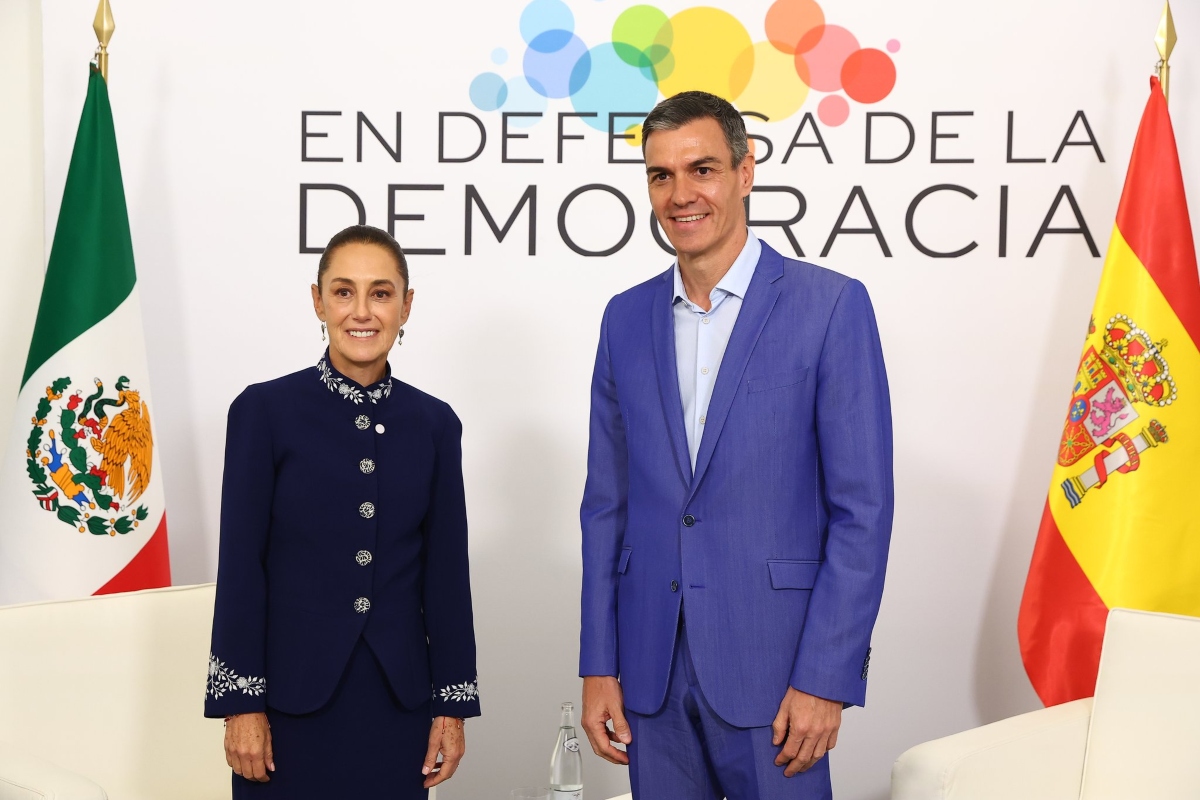 Sheinbaum junto a Sánchez. Fuente: X @sanchezcastejon