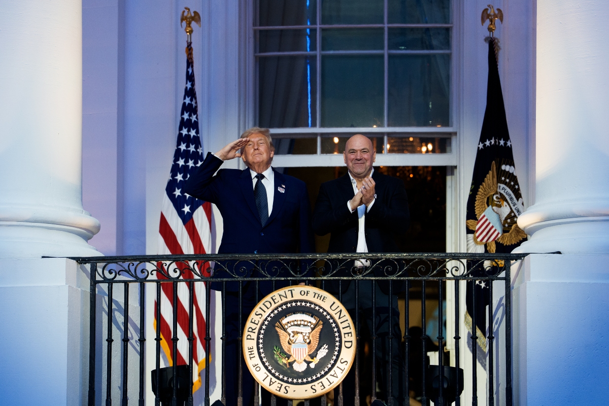 Trump junto a White en los balcones de la Casa Blanca. Fuente: White House