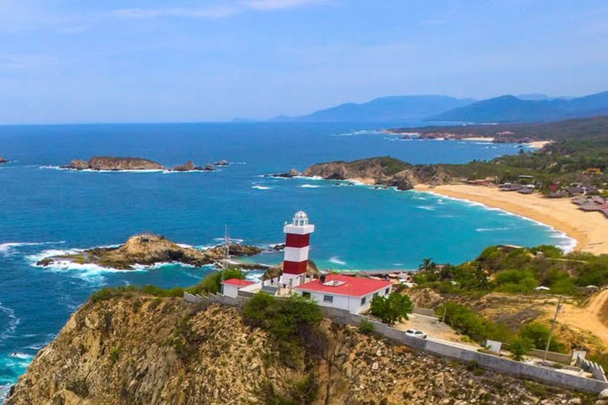 Faro de Bucerías. Fuente: FB Territorios michoacanos