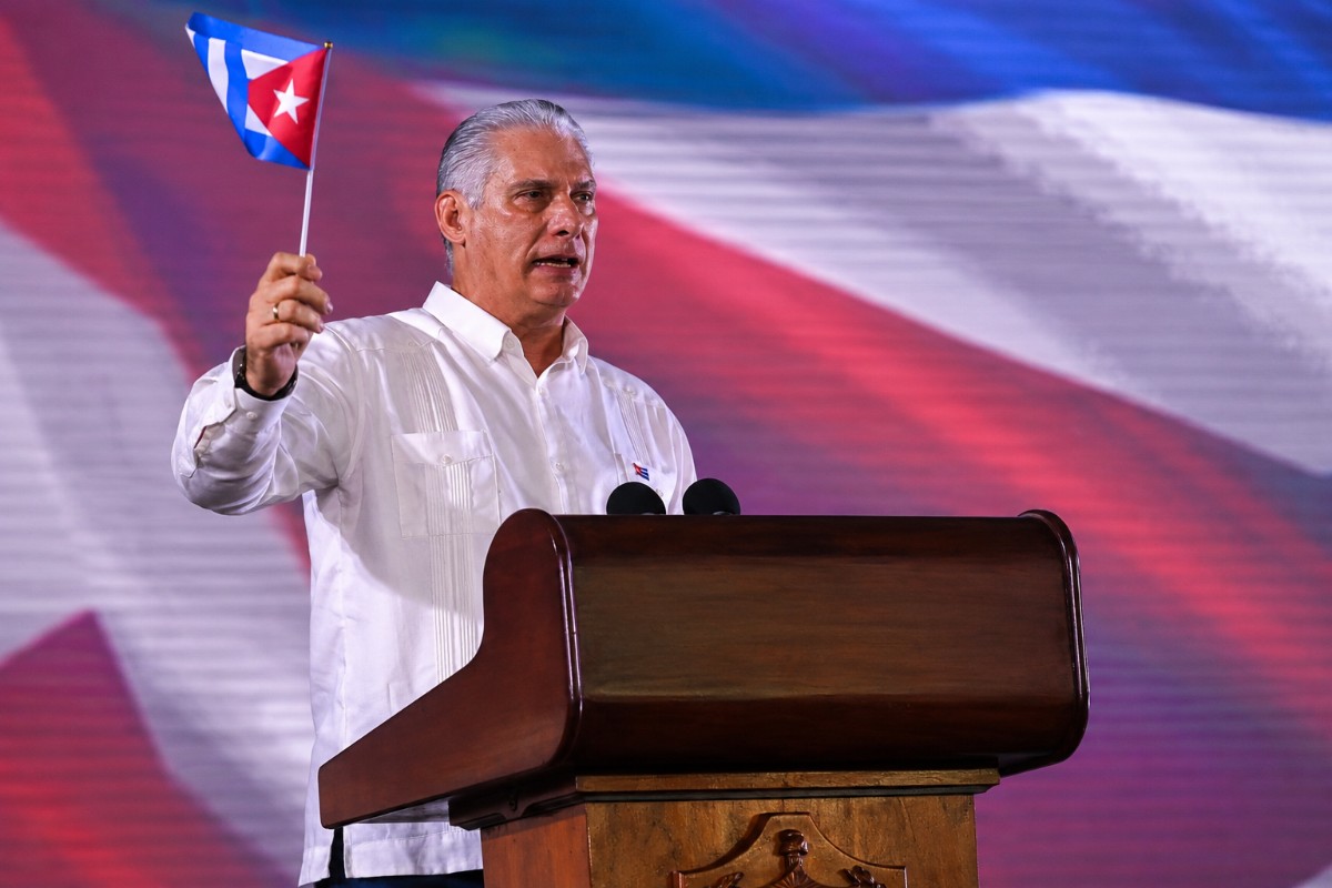 x @PresidenciaCuba