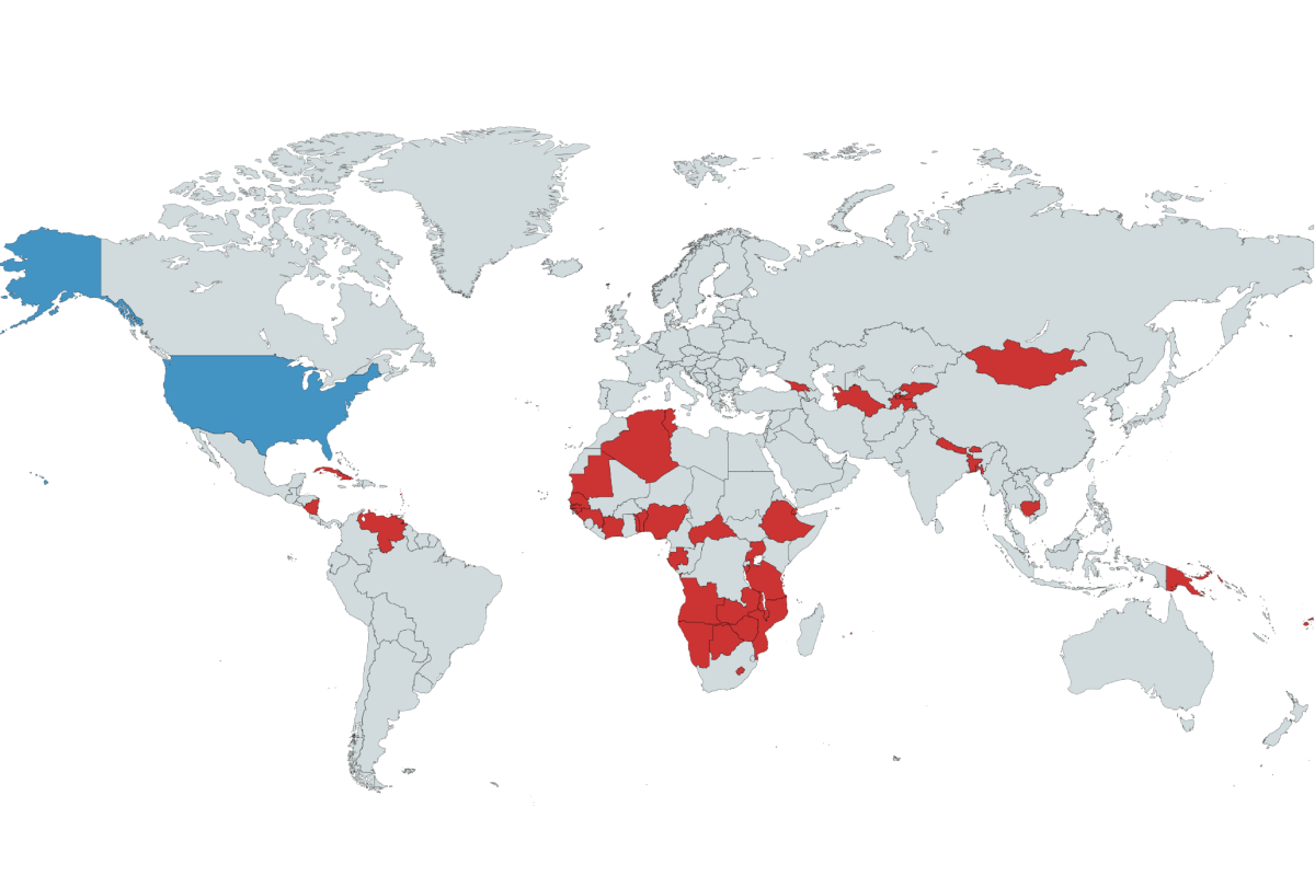 La medida afecta directamente a ciudadanos de unos 50 países, seleccionados por tener las tasas más altas de permanencia irregular. Fuente: Departamento de Estado. Diseño: NotiPress con MapChart