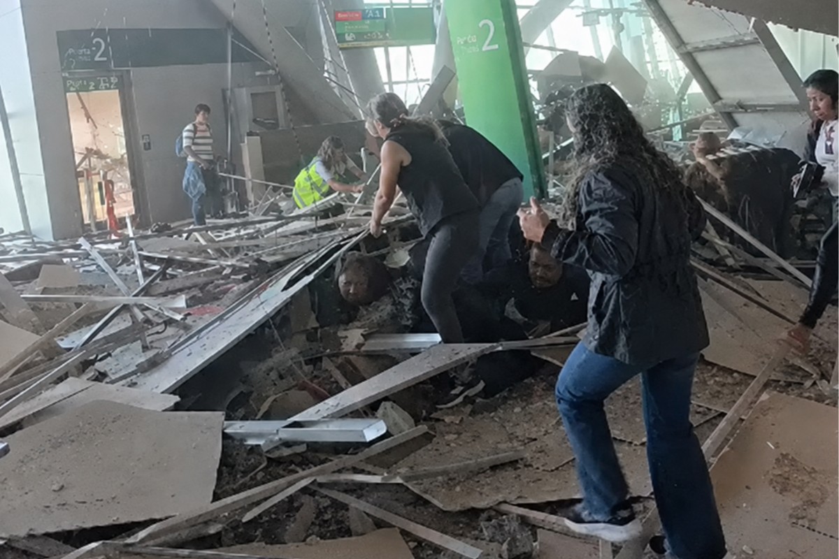 El Aeropuerto Internacional Matecaña de Pereira sufrió daños estructurales.