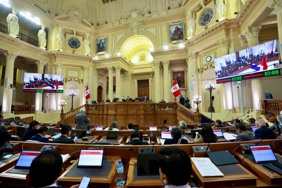 x @CongresoPerú