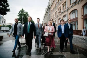 X @yabloko