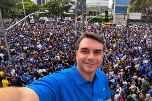 Facebook: Flavio Bolsonaro